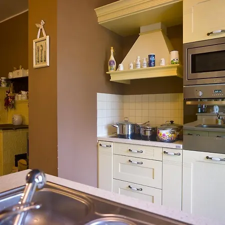 Palac Bed & Breakfast *